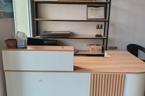 المنشأة من الداخل