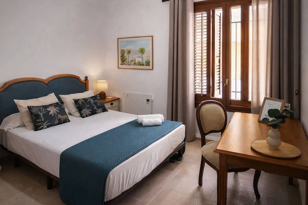 Double or Twin Room | Desk, laptop workspace, WiFi (free)
