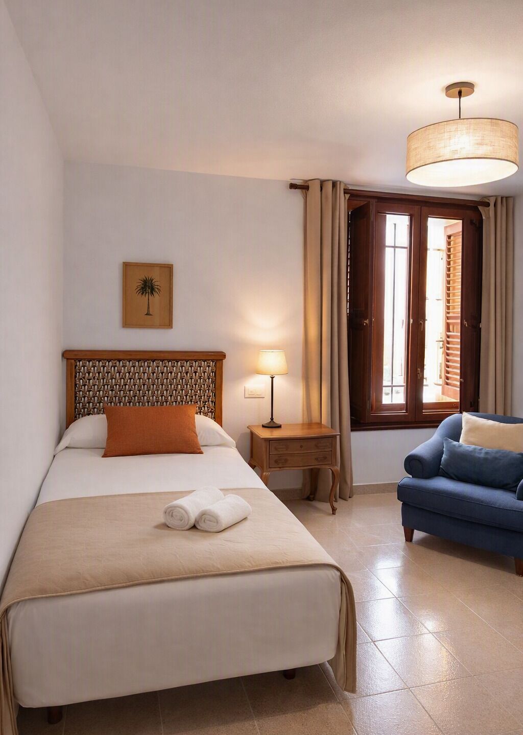 Room, 1 Twin Bed | Desk, laptop workspace, WiFi (free)