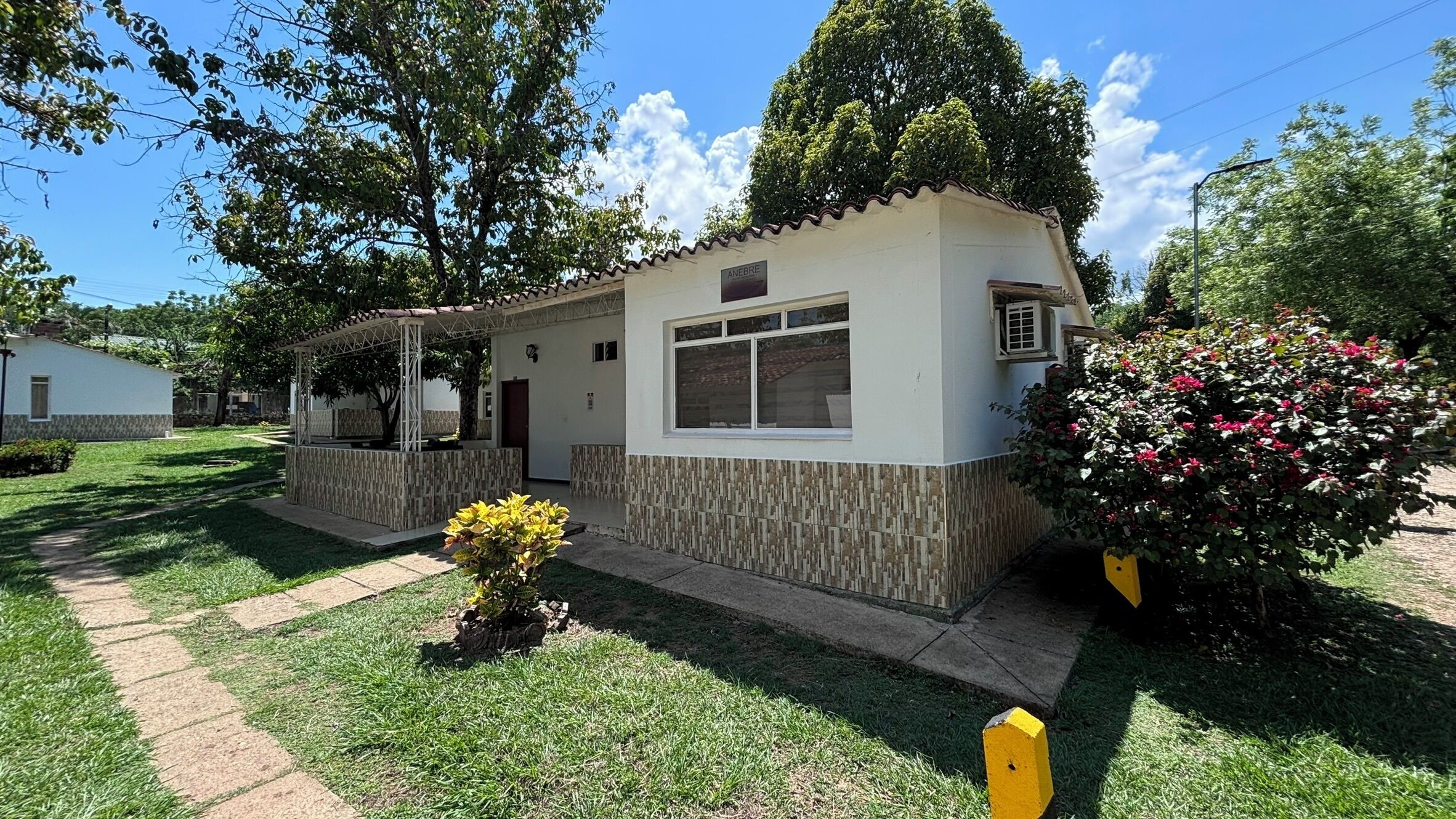 Escritorio, camas plegables/adicionales gratuitas y wifi gratis 