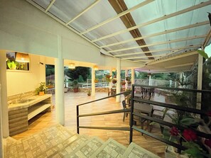 Klassieke kamer, uitzicht op bergen | Woonruimte