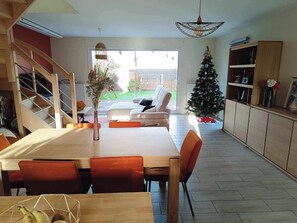 Interior - House with garden and spa located between Bordeaux and the Médoc vineyards (Parempuyre)