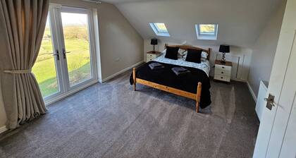 Seaside Escape at Ty Bugail - Holyhead