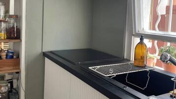 Réfrigérateur, four, plaque de cuisson, lave-vaisselle