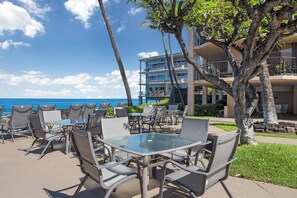 Outdoor dining - Kona Makai #5203 Ocean View ,
A Hawaiian Paradise (Kailua-Kona)