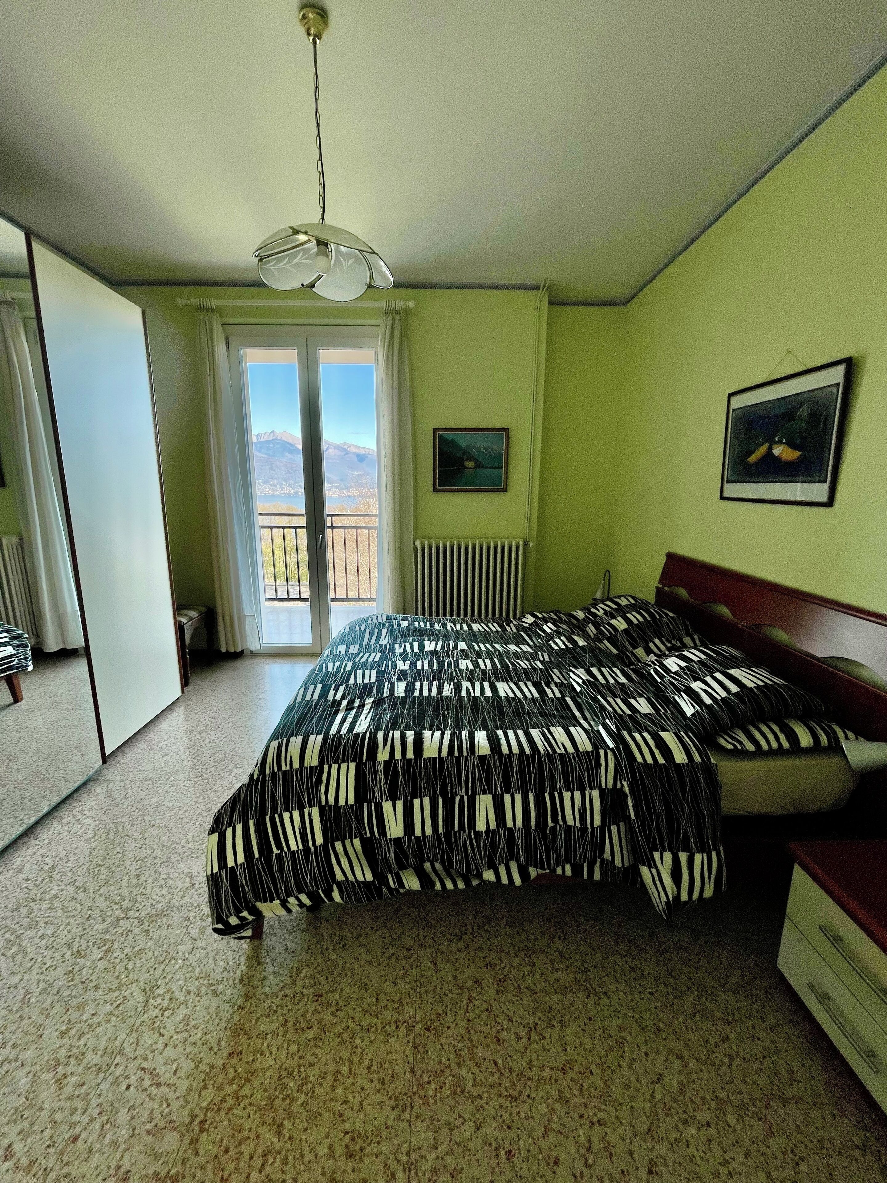 3 chambres, fer et planche à repasser, Wi-Fi, draps fournis