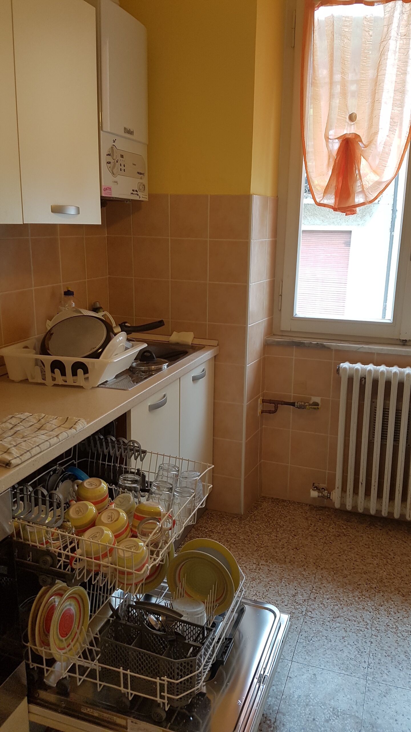 Micro-ondes, four, plaque de cuisson