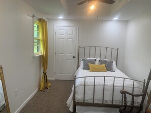 3 chambres, fer et planche à repasser, accès au Wi-Fi (inclus)