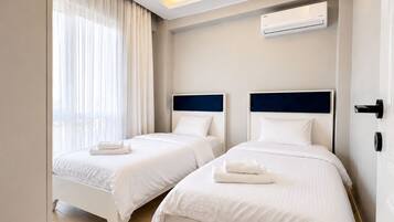 Family Villa | 4 bedrooms, iron/ironing board, free WiFi, bed sheets