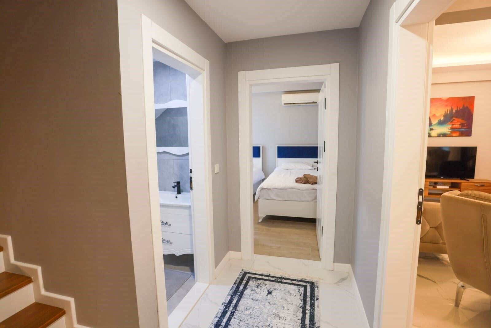 Iron/ironing board, free WiFi