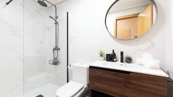 Shower, towels, soap, shampoo