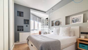 Iron/ironing board, free WiFi, bed sheets