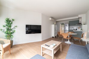 TV - Sol Color Suites (Vigo)