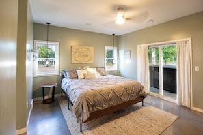 3 soverom, skrivebord, strykejern/-brett og wi-fi (inkludert)