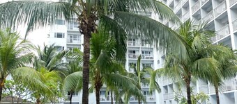 Private place 2 BR with Balcony located in prime location in mall of Asia