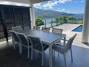 Outdoor dining - Villa Le Roc de Malendure (Bouillante)