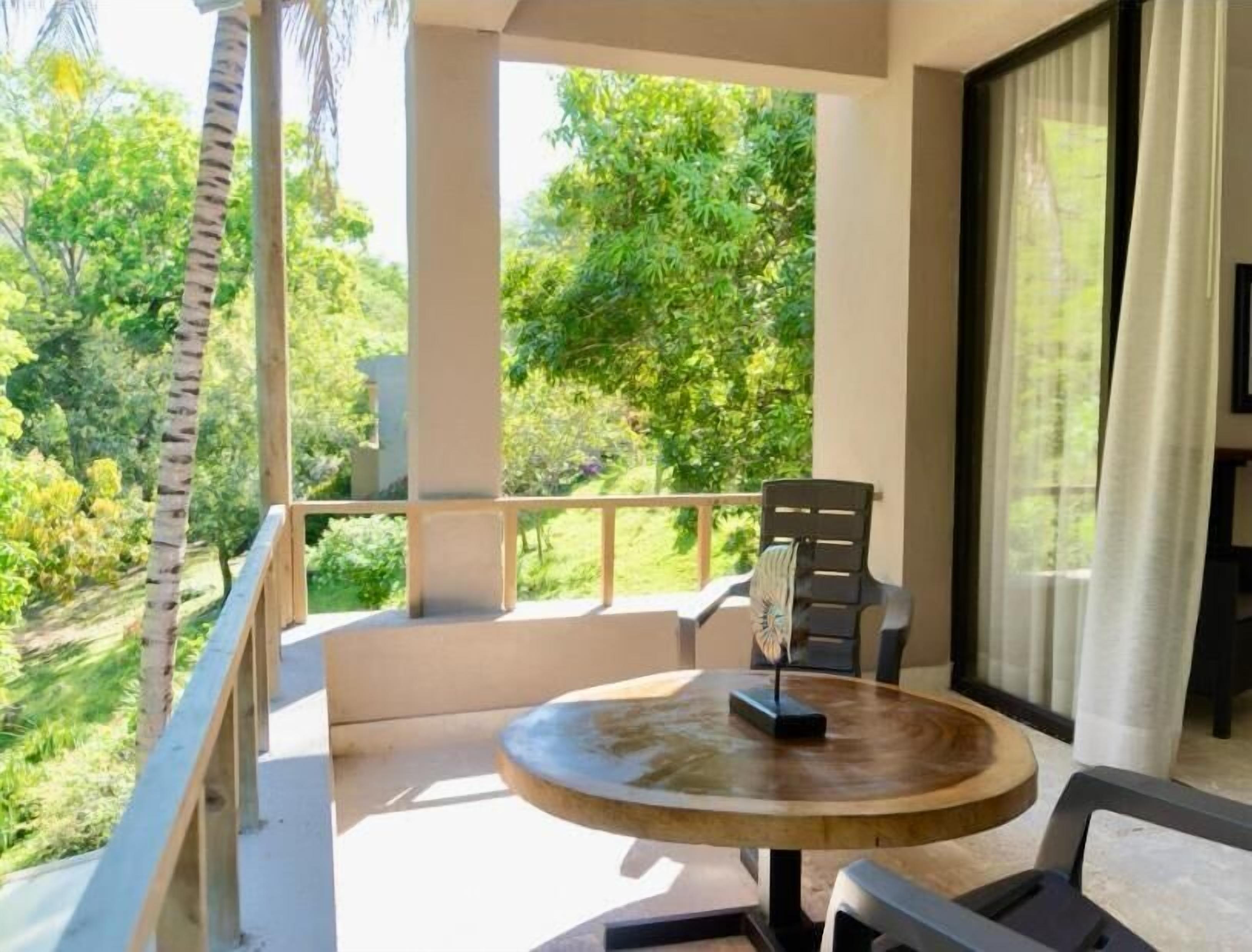 Deluxe Suite, River View | Terrace/patio