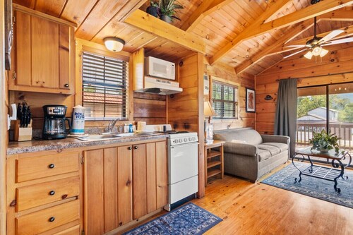 Smoky Bears Den~Tiny Home