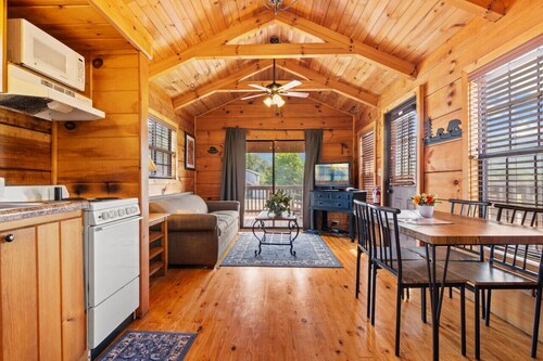 Smoky Bears Den~Tiny Home