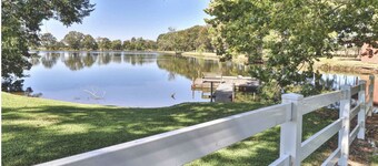 Relaxing Lake House Retreat on 12 Acres