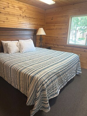 Deluxe Cabin, 2 Bedrooms, Lake View