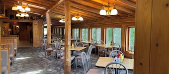 Lost Arrow Resort