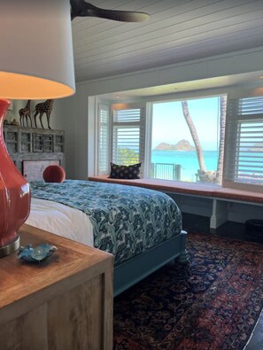 4 bedrooms, desk, iron/ironing board, free WiFi