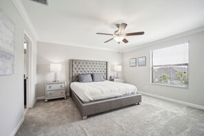 4 makuuhuonetta, silitysrauta/-lauta, Wi-Fi, vuodevaatteet