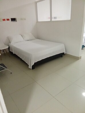 Espace de travail pour ordinateur portable, rideaux occultants