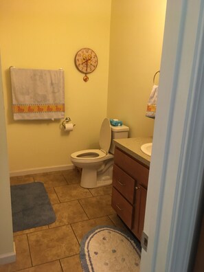 Toallas y papel de baño