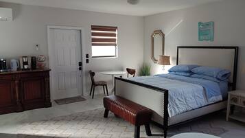 Desk, iron/ironing board, free WiFi, bed sheets