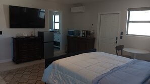 Desk, iron/ironing board, free WiFi, bed sheets