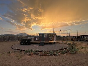 Exterior - Romantic Houseboat with out of this World Star Gazing (Alpine)