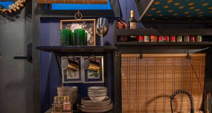 Romantic Houseboat with out of this World Star Gazing