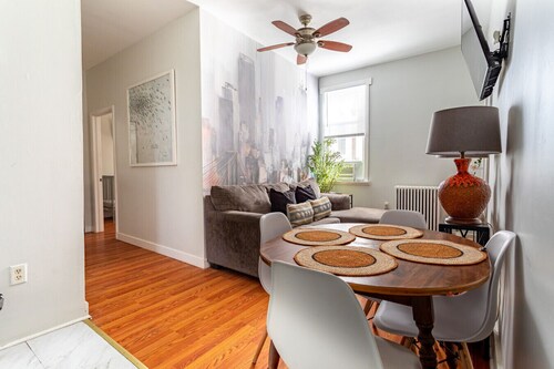 Charming 2BR (6 Beds) | Walk to NYC Transit