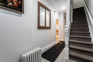 Interior - Grand Mansion 9BR-5BA-25Beds | MetLife-NYC-Parking (Bayonne)