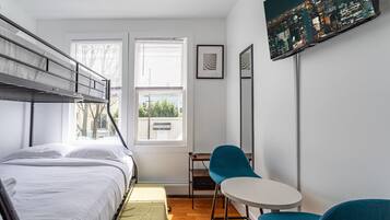 4 bedrooms, desk, iron/ironing board, WiFi