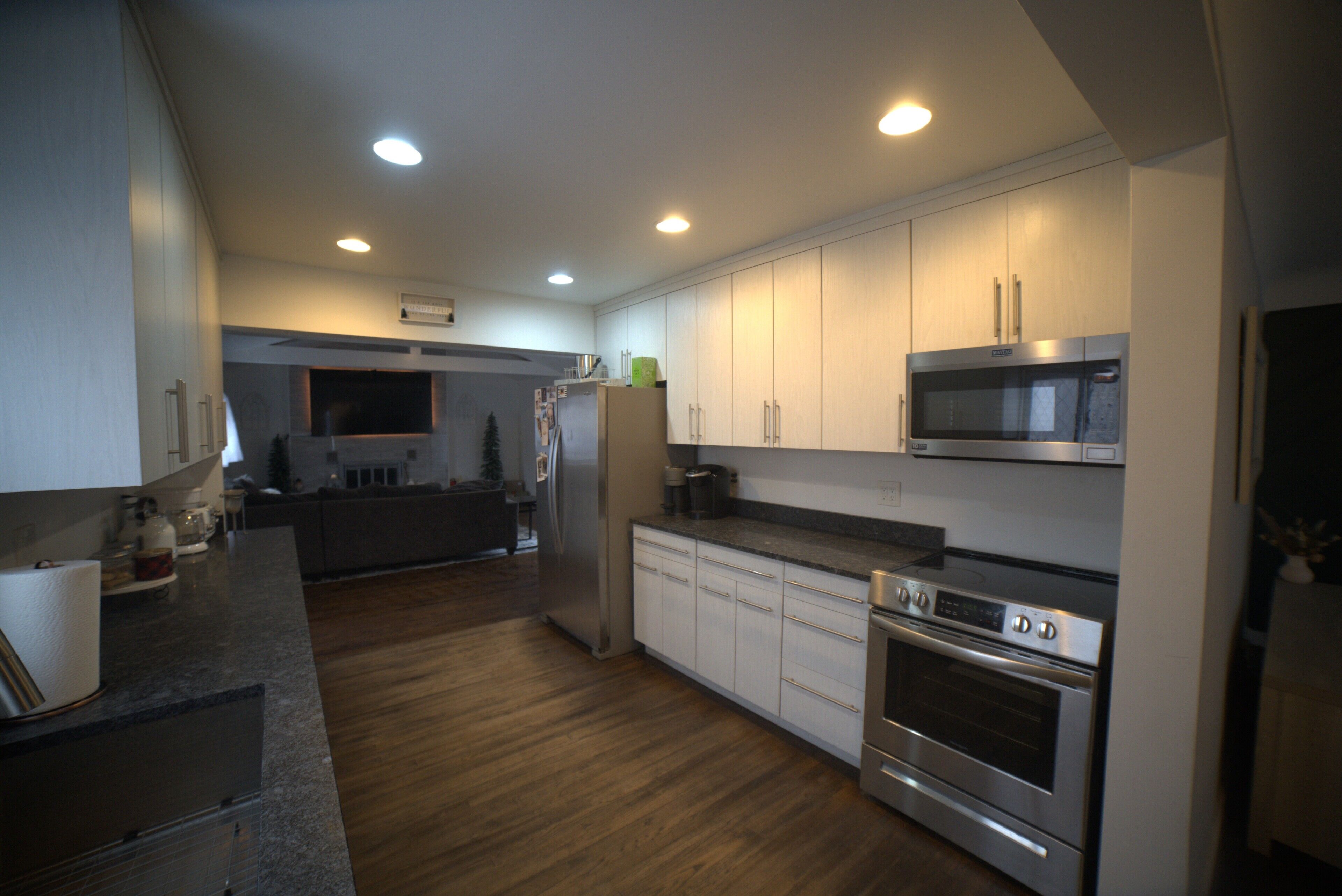 冰箱、微波炉、烤箱、炉灶