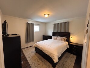 3 habitaciones, escritorio, wifi gratis y ropa de cama 
