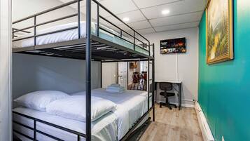 3 bedrooms, iron/ironing board, travel cot, WiFi