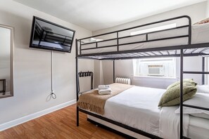 4 bedrooms, desk, iron/ironing board, travel cot