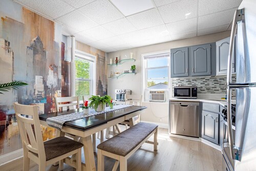 Deluxe 4BR-2BA-12 Beds | NYC | MetLife | Parking