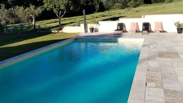 Piscine extérieure, piscine chauffée