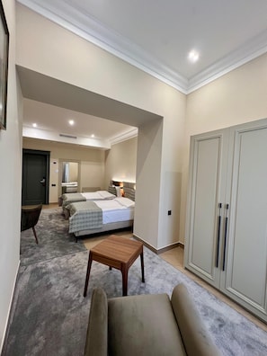 Comfort Twin Room | Premium bedding, memory foam beds, in-room safe, desk - Plaza Viktoria Hotel Yerevan (Yerevan)