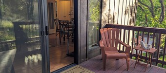 Charming 1-bedroom apartment in fabulous Castro Valley with WiFi