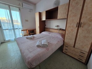 经济双人房 | 客房内保险箱、免费 WiFi、床单