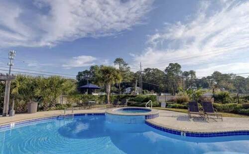 2BD/2 BR Water Front Condo ... Haven in the springs 