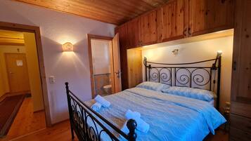 Apartment | 2 bedrooms, bed sheets