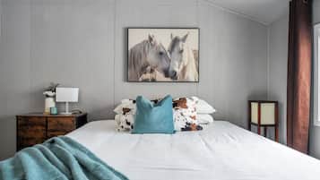 2 chambres, fer et planche à repasser, Wi-Fi, draps fournis