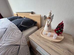 2 bedrooms, iron/ironing board, travel cot, WiFi